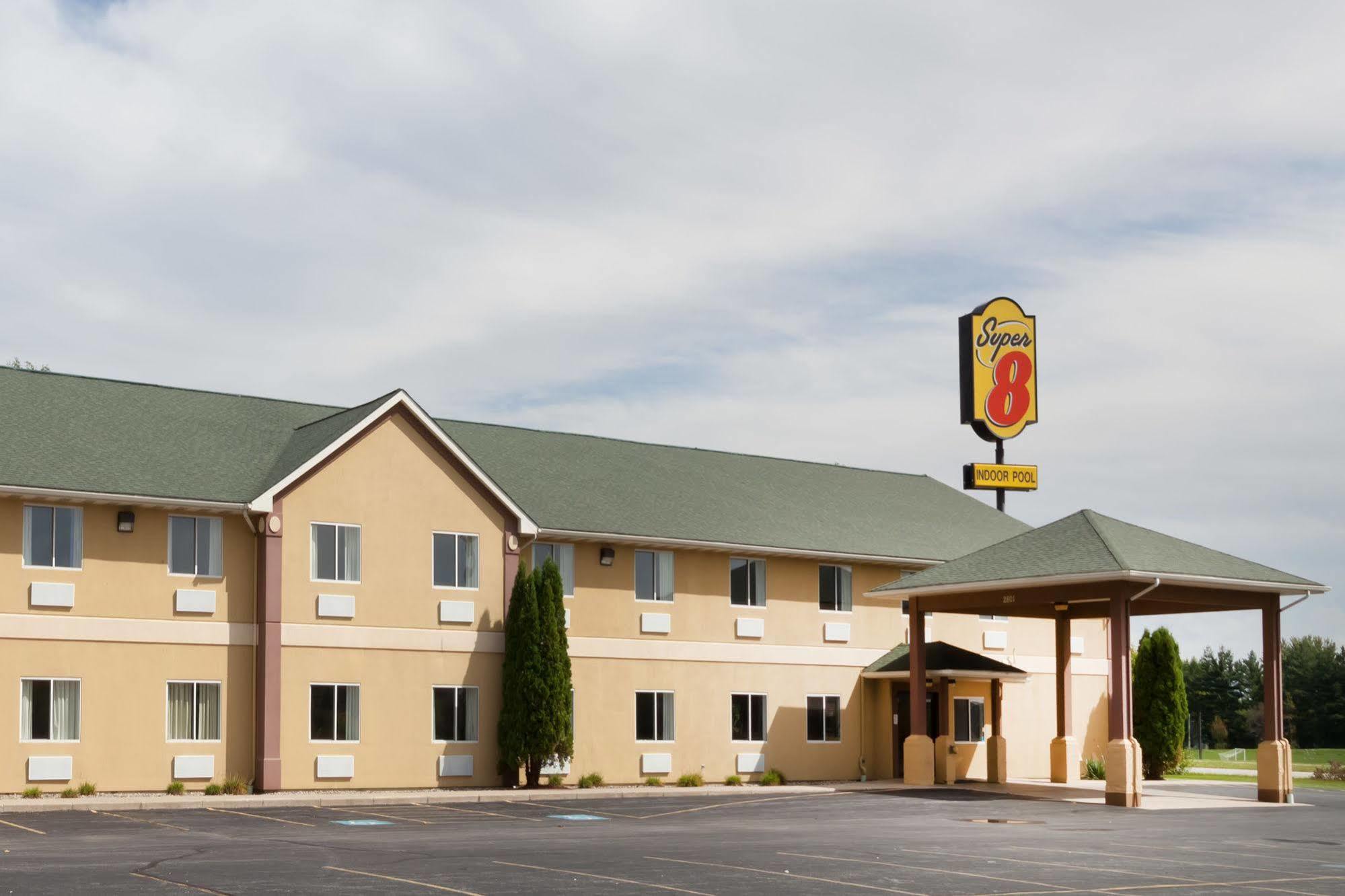 Hotel Super 8 By Wyndham Huntington Zewnętrze zdjęcie
